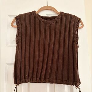 Ribbed knit crop vest